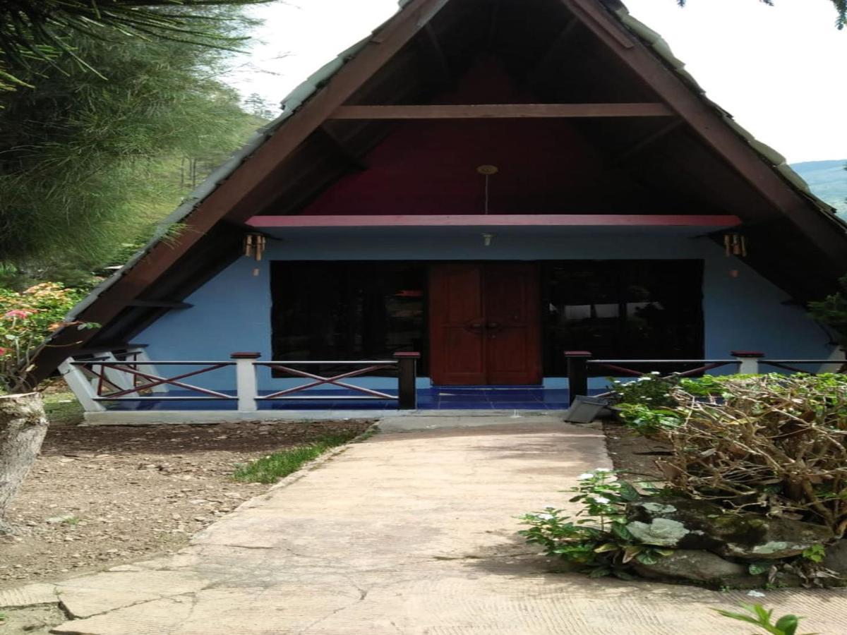 Roman Sinasi Hotel Tongging Exterior photo