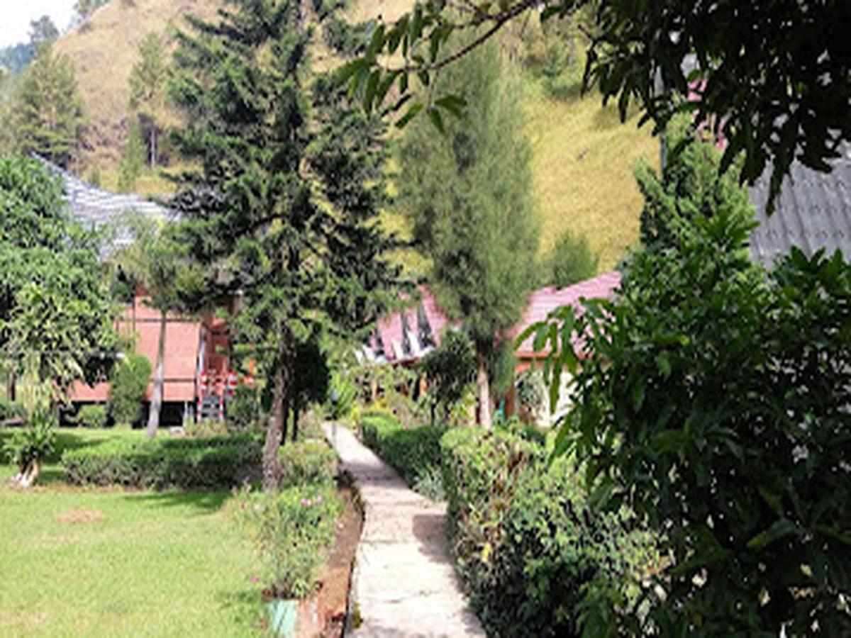 Roman Sinasi Hotel Tongging Exterior photo