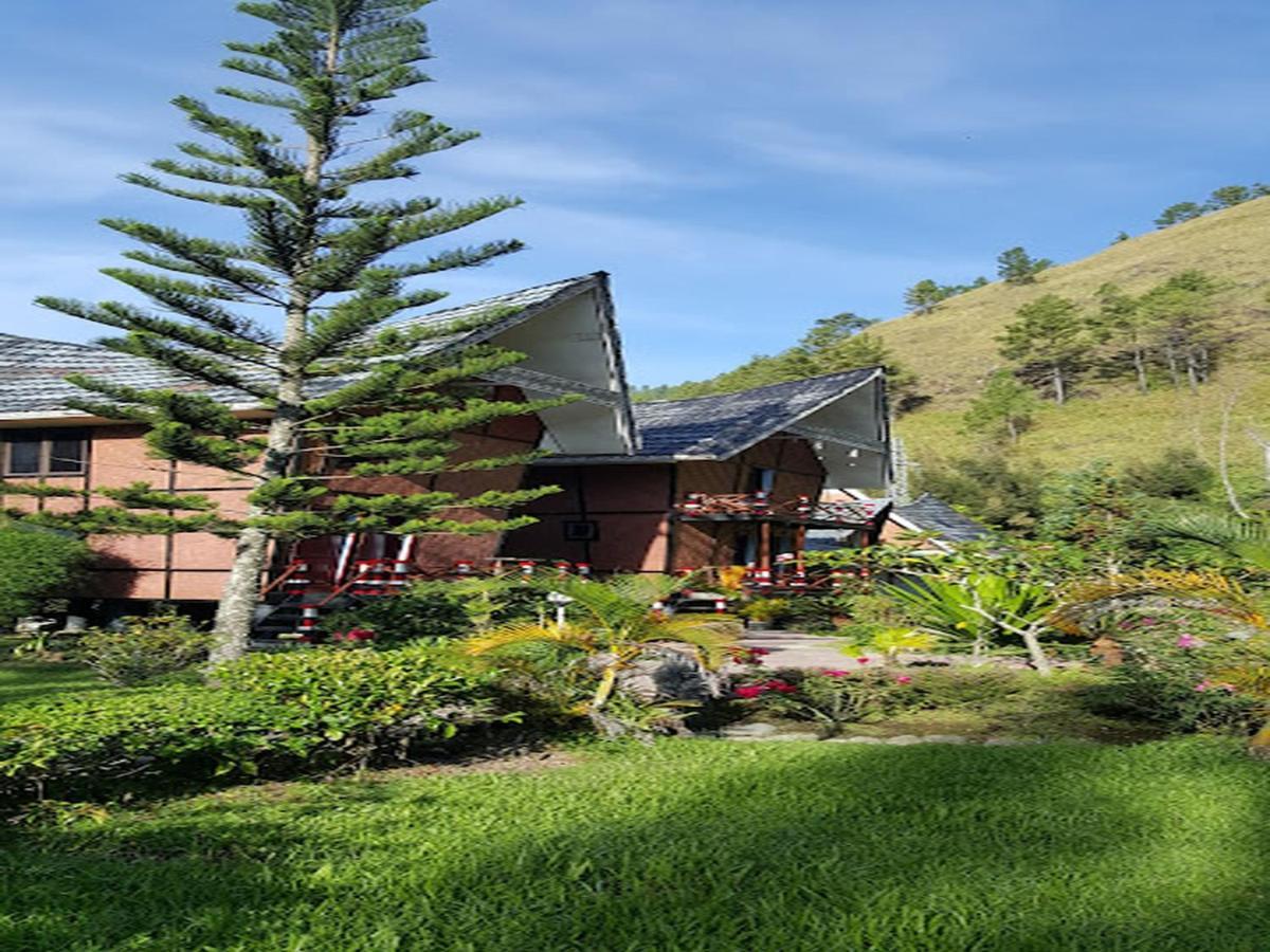 Roman Sinasi Hotel Tongging Exterior photo
