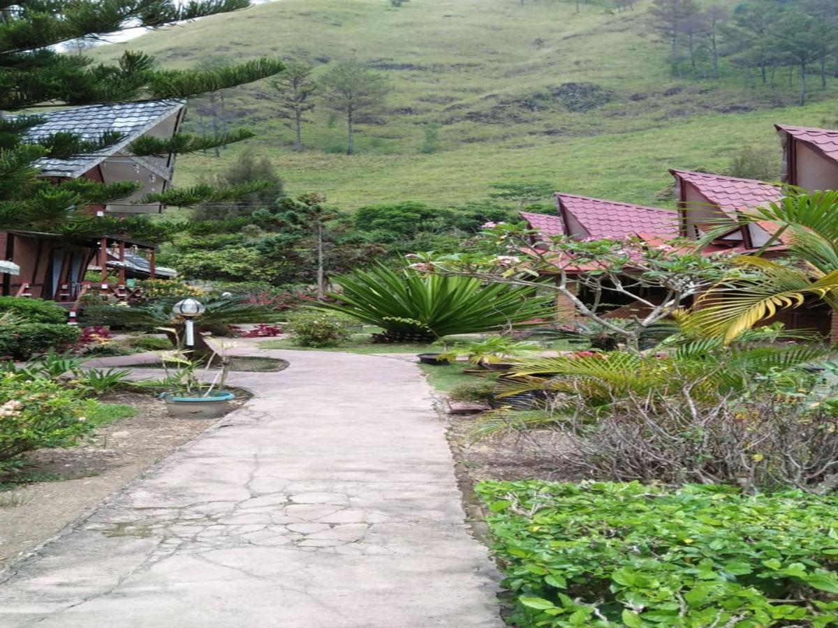 Roman Sinasi Hotel Tongging Exterior photo